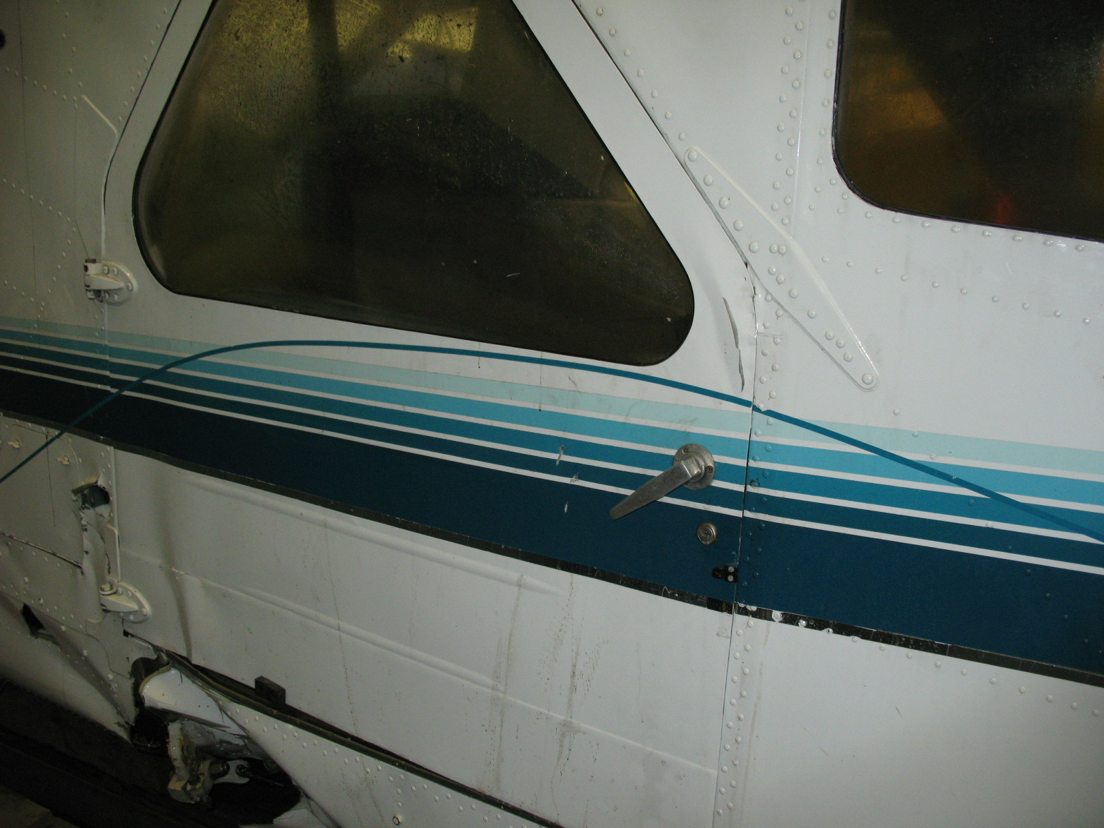 Photo of jammed floatplane door after an accident 